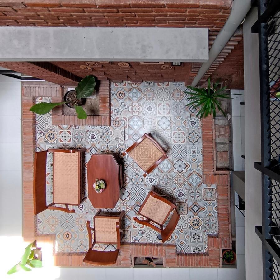 Sabi Guest House - Strategic Family -Married Couples Only- Hostel In Prawirotaman Yogyakarta Exterior foto
