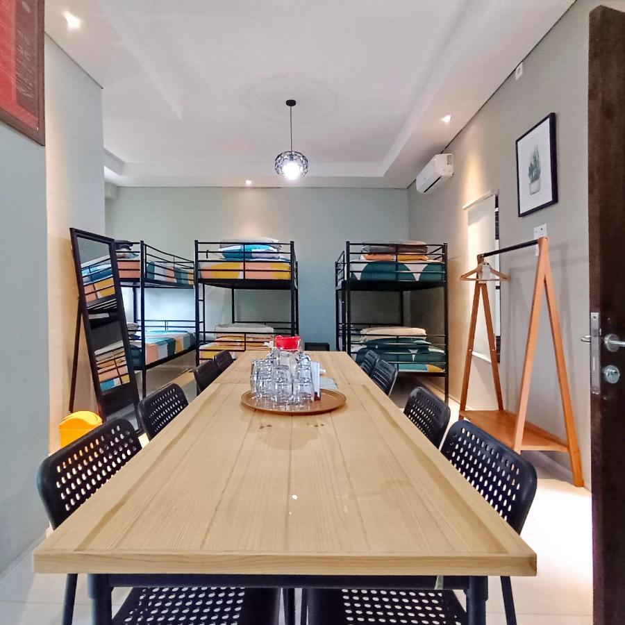 Sabi Guest House - Strategic Family -Married Couples Only- Hostel In Prawirotaman Yogyakarta Exterior foto